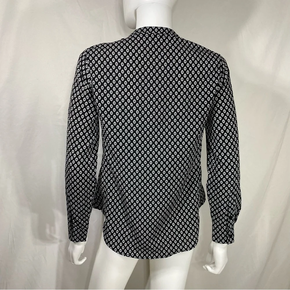 Express Diamond Pattern Black & Gray Design Long Sleeve Collarless Button Down - Picture 5 of 6